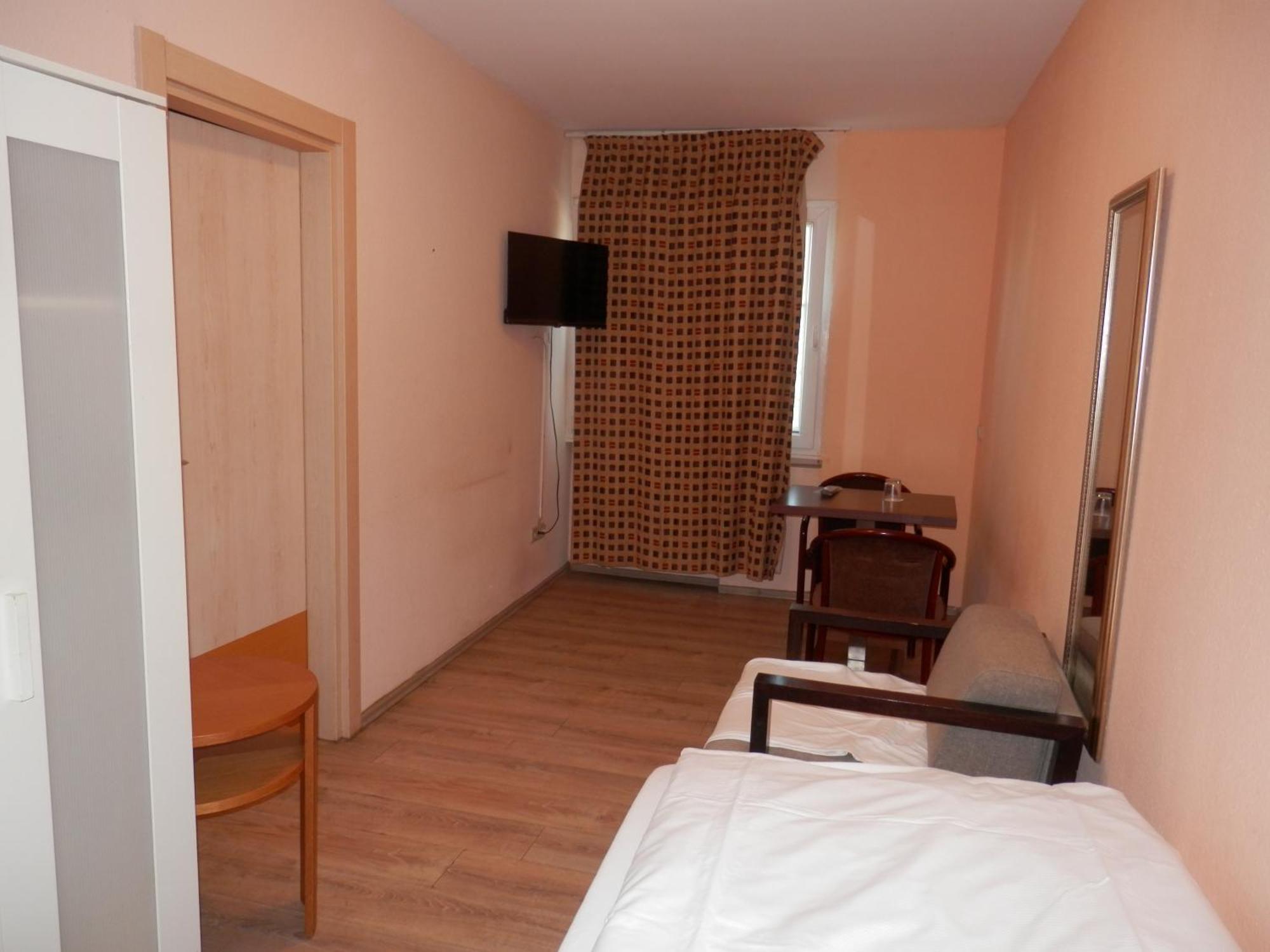 Relax Hotel-Ludwigshafen Екстериор снимка
