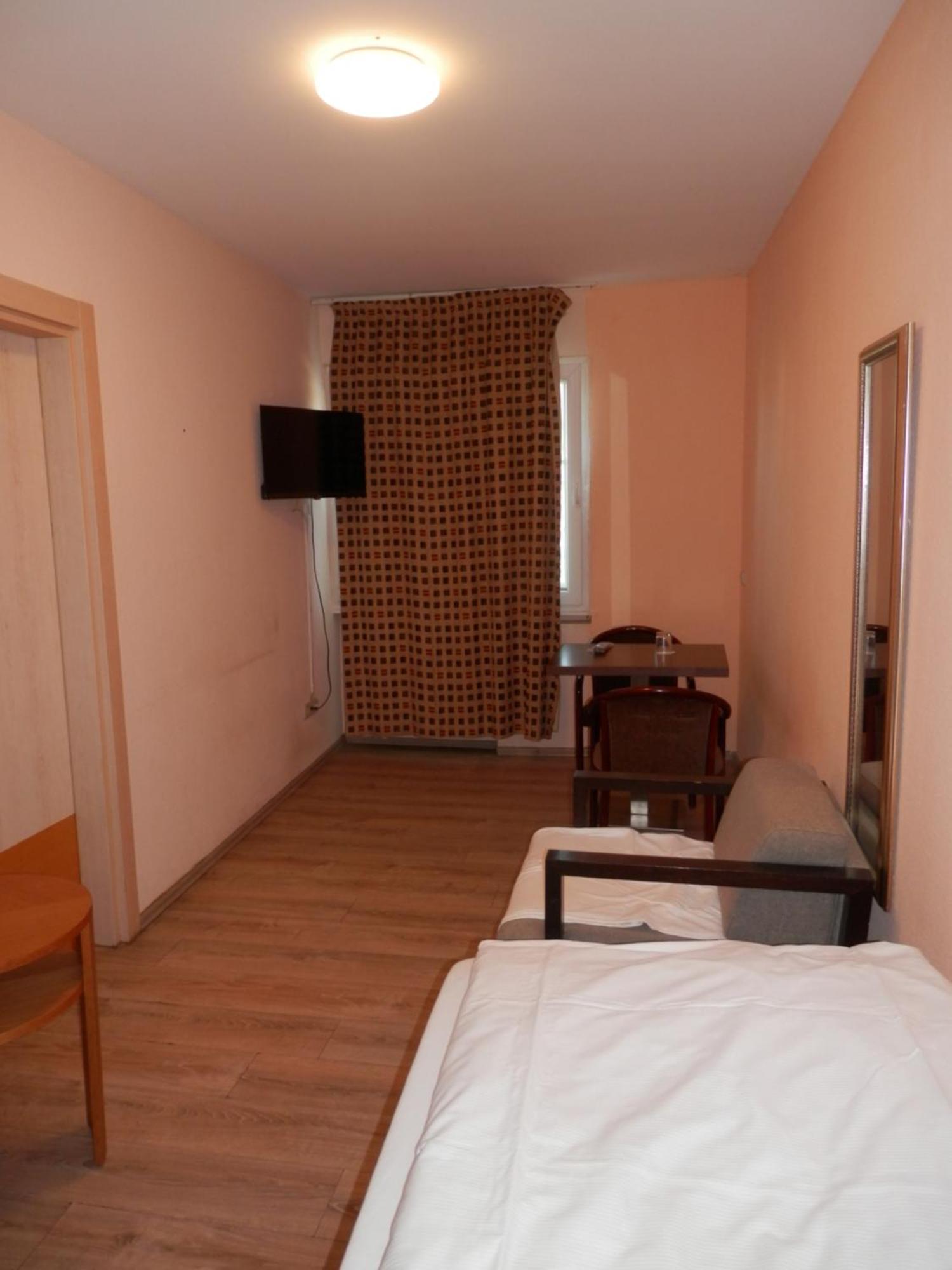 Relax Hotel-Ludwigshafen Екстериор снимка