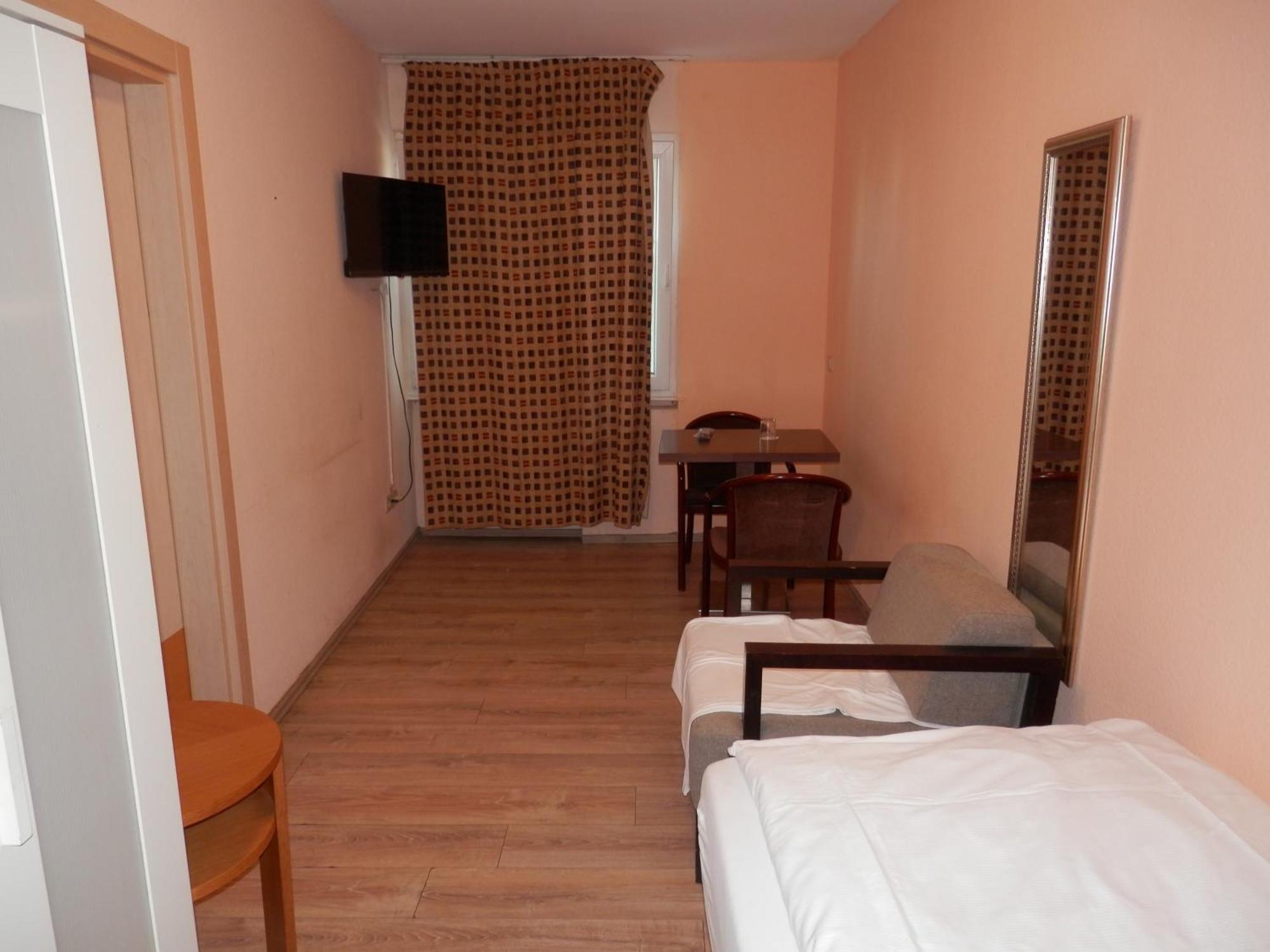 Relax Hotel-Ludwigshafen Екстериор снимка